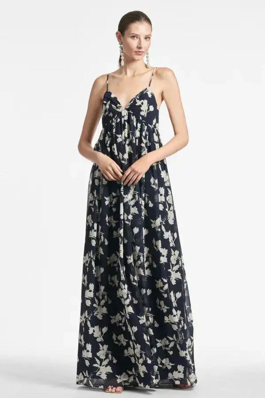 Sachin & Babi Jessica Gown Size 6 Navy Venetia Petal Floral Maxi Dress